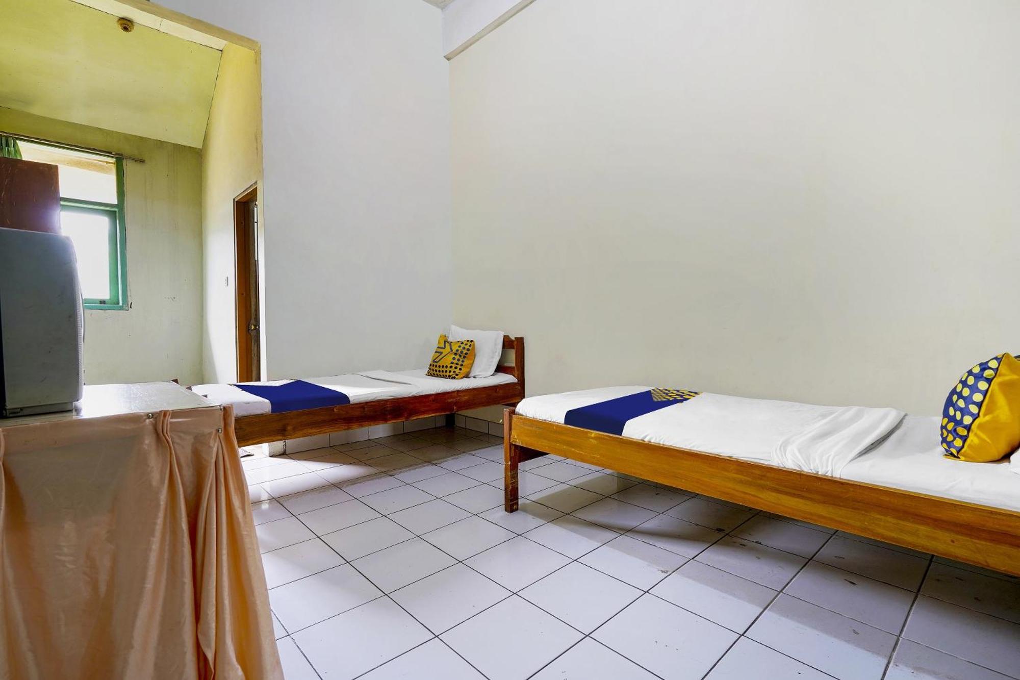 Spot On 91064 Wisma Lec Syariah Garut Exterior foto